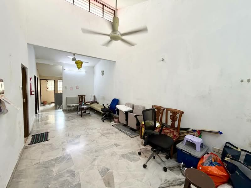Rumah Teres 1 Tingkat untuk Dijual di Jalan Klang Lama (Old Klang Road) (Kuala Lumpur) - Ammeer Nadzrai - Living Room - PropertyGuru.com.my