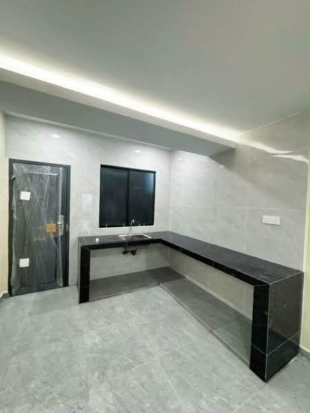 Rumah Teres 2 Tingkat untuk Dijual di Taman Saleng (Kulai) - Melinda Ee - Kitchen - PropertyGuru.com.my