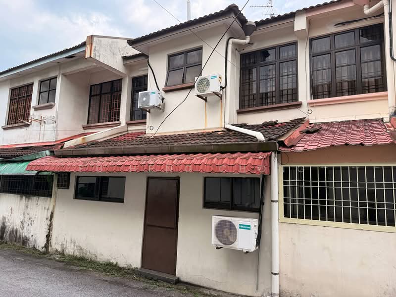 2-storey Terraced House for Sale in Taman Desa Cemerlang (Ulu Tiram) - Fu Heng Chong - Exterior - PropertyGuru.com.my