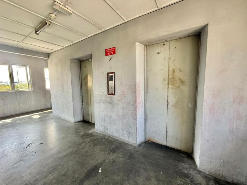 Pangsapuri untuk Dijual di Pangsapuri Subang Suria - Nazrin Hakimin - Corridor - PropertyGuru.com.my