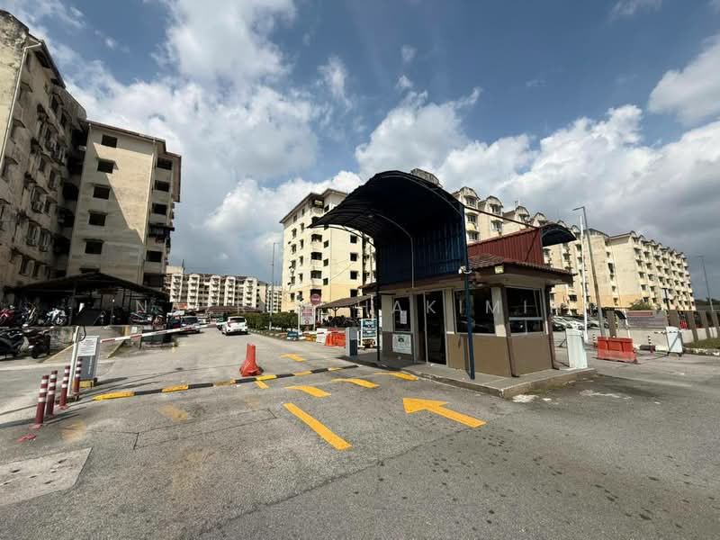 Pangsapuri untuk Dijual di Pangsapuri Subang Suria - Nazrin Hakimin - PropertyGuru.com.my