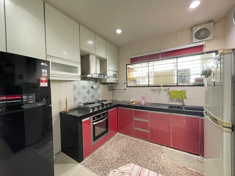 2-storey Terraced House for Sale in Taman Putra Impiana (Puchong) - Ammeer Nadzrai - Kitchen - PropertyGuru.com.my
