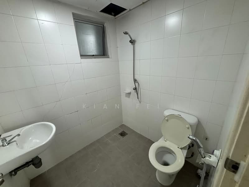 Kondominium untuk Disewa di Casa Indah 2 - Kian Fei - Bathroom - PropertyGuru.com.my