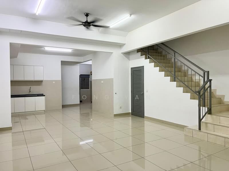 2-storey Terraced House for Sale in Setia Indah 12 (Setia Alam) - Fong Yan - Kitchen - PropertyGuru.com.my