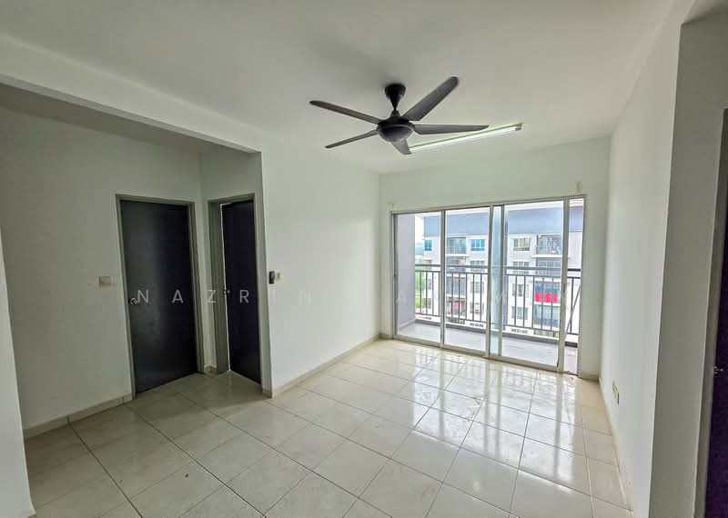 Pangsapuri untuk Dijual di Residensi Laguna Biru 2 - Nazrin Hakimin - Living Room - PropertyGuru.com.my