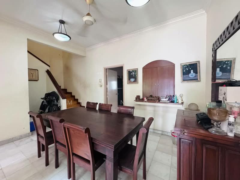 2-storey Terraced House for Sale in Bukit Jelutong (Shah Alam) - Ammeer Nadzrai - Dining Room - PropertyGuru.com.my