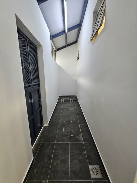 Rumah Teres 2 Tingkat untuk Dijual di Taman Universiti (Skudai) - Melinda Ee - Corridor - PropertyGuru.com.my