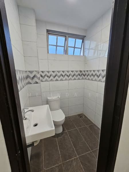 Rumah Teres 2 Tingkat untuk Dijual di Taman Universiti (Skudai) - Melinda Ee - Bathroom - PropertyGuru.com.my