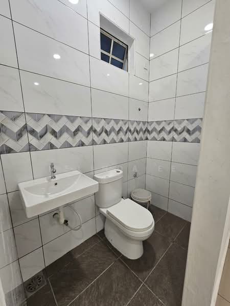 Rumah Teres 2 Tingkat untuk Dijual di Taman Universiti (Skudai) - Melinda Ee - Bathroom - PropertyGuru.com.my