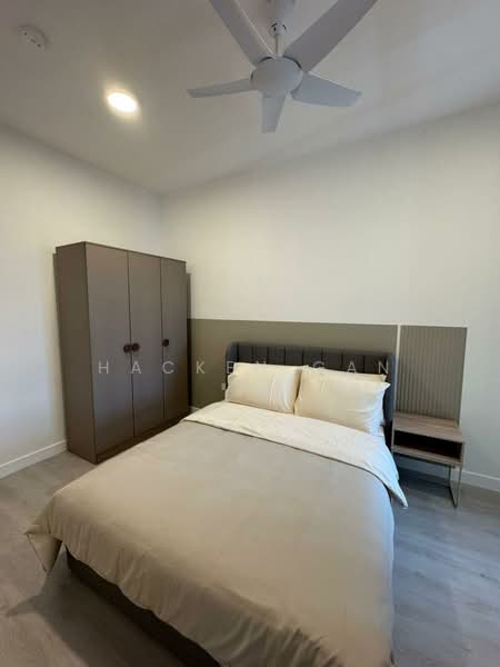 Kediaman Servis untuk Dijual di Maya Ara Residences - Hacken Gan - Bedroom - PropertyGuru.com.my