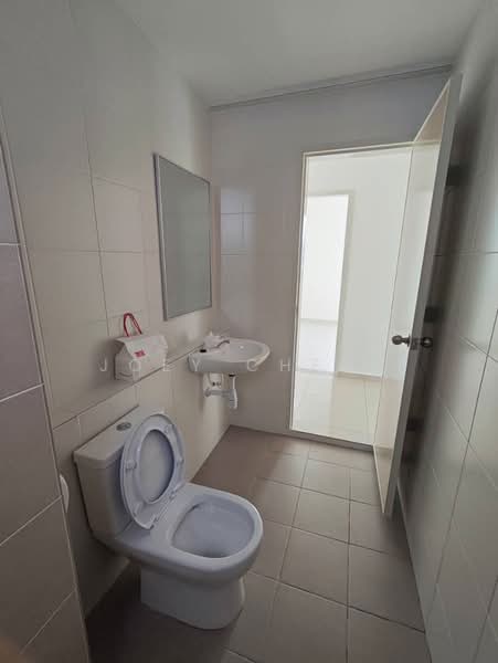 Condominium for Rent at Havana Beach Residences - Joey Cheah - Bathroom - PropertyGuru.com.my