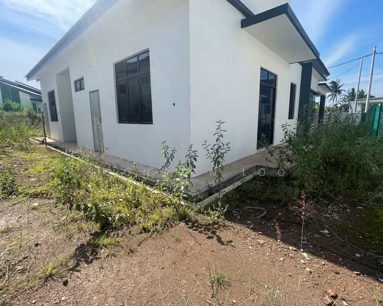 Rumah Berkembar untuk Dijual di Beserah (Pahang) - Kenny Loo - Exterior - PropertyGuru.com.my