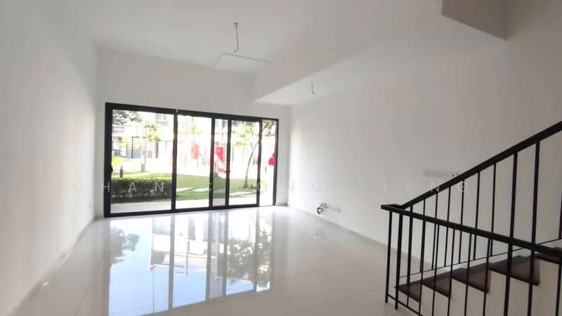 Rumah Teres 4-Tingkat untuk Dijual di Seri Kembangan (Selangor) - Chan Chong Liang - Living Room - PropertyGuru.com.my
