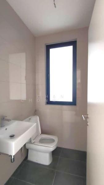 Rumah Teres 4-Tingkat untuk Dijual di Seri Kembangan (Selangor) - Chan Chong Liang - Bathroom - PropertyGuru.com.my