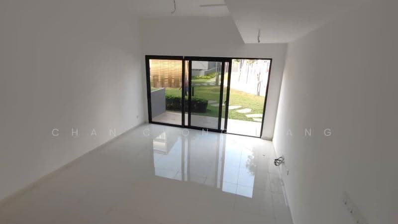 Rumah Teres 4-Tingkat untuk Dijual di Seri Kembangan (Selangor) - Chan Chong Liang - Living Room - PropertyGuru.com.my