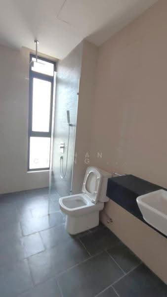 Rumah Teres 4-Tingkat untuk Dijual di Seri Kembangan (Selangor) - Chan Chong Liang - Bathroom - PropertyGuru.com.my