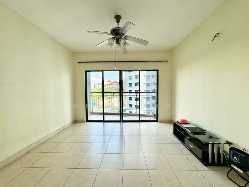 Kondominium untuk Disewa di Changkat View - Ahmad Farhi - Living Room - PropertyGuru.com.my