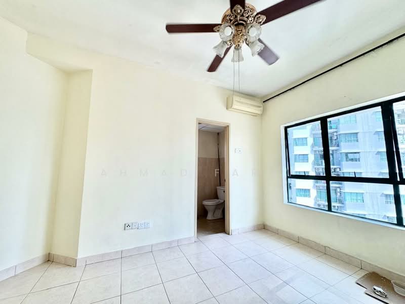 Kondominium untuk Disewa di Changkat View - Ahmad Farhi - Bathroom - PropertyGuru.com.my