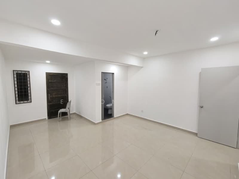 2-storey Terraced House for Sale in Bandar Seri Alam (Masai) - Ee Fong Toh - Interior - PropertyGuru.com.my