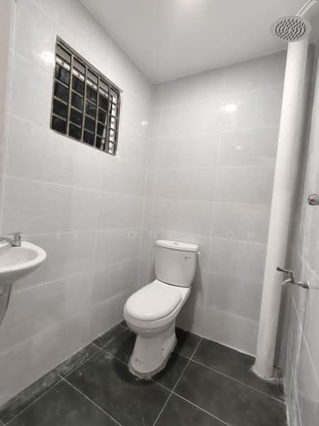 2-storey Terraced House for Sale in Bandar Seri Alam (Masai) - Ee Fong Toh - Bathroom - PropertyGuru.com.my