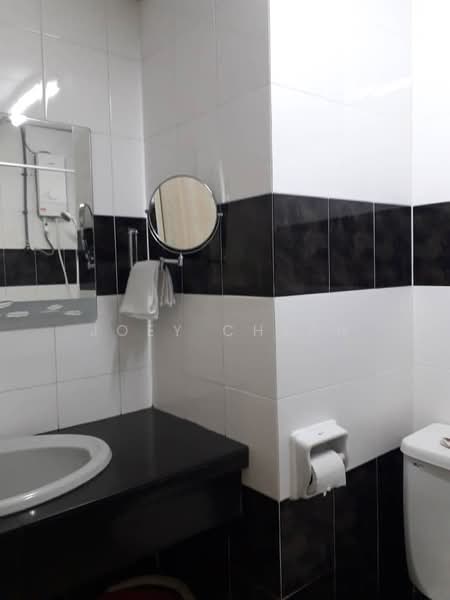 Condominium for Rent at Marina Bay Condominium - Joey Cheah - Bathroom - PropertyGuru.com.my