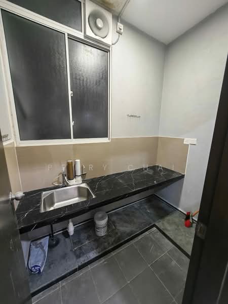 Condominium for Rent at The Henge - Perry Chai - Kitchen - PropertyGuru.com.my