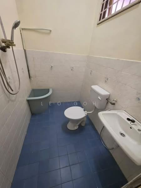 Rumah Teres 2 Tingkat untuk Disewa di Taman Bidara (Seremban) - Leo Goh - Bathroom - PropertyGuru.com.my