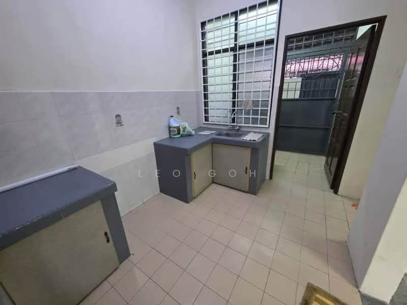 Rumah Teres 2 Tingkat untuk Disewa di Taman Bidara (Seremban) - Leo Goh - Kitchen - PropertyGuru.com.my