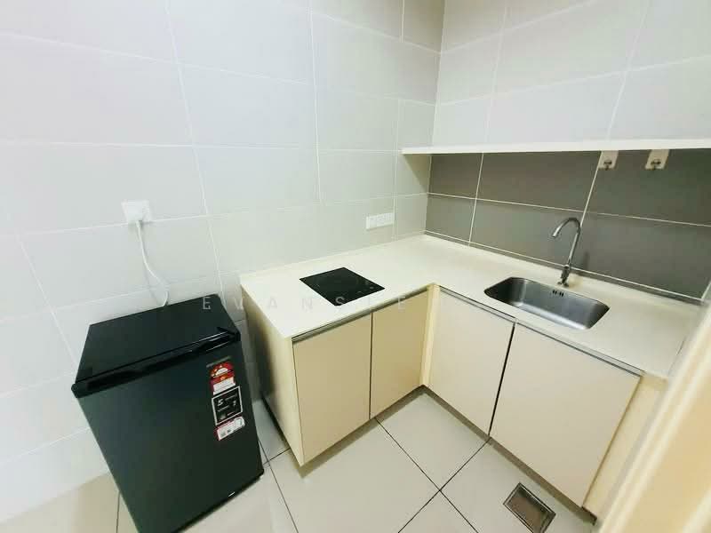 Servis Apartment untuk Disewa di Univ 360 Place - Evanslee . - Kitchen - PropertyGuru.com.my