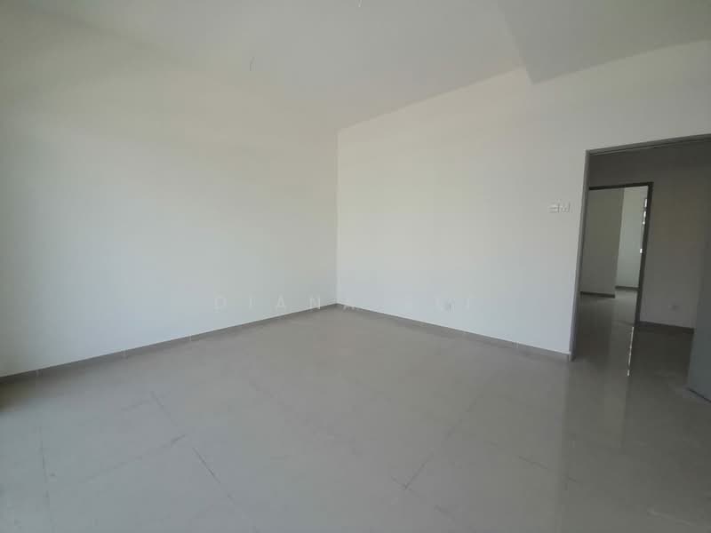 Rumah Teres 2 Tingkat untuk Disewa di Teluk Panglima Garang (Banting) - Diana See - Interior - PropertyGuru.com.my