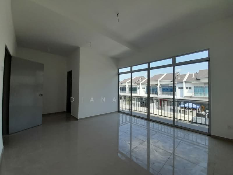 Rumah Teres 2 Tingkat untuk Disewa di Teluk Panglima Garang (Banting) - Diana See - Living Room - PropertyGuru.com.my