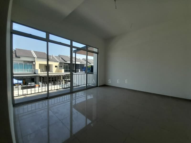 Rumah Teres 2 Tingkat untuk Disewa di Teluk Panglima Garang (Banting) - Diana See - Balcony - PropertyGuru.com.my