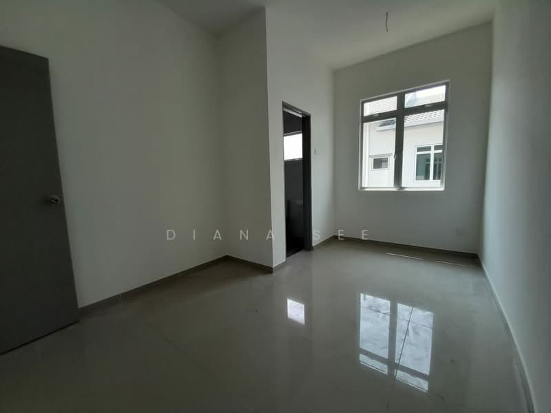 Rumah Teres 2 Tingkat untuk Disewa di Teluk Panglima Garang (Banting) - Diana See - Interior - PropertyGuru.com.my