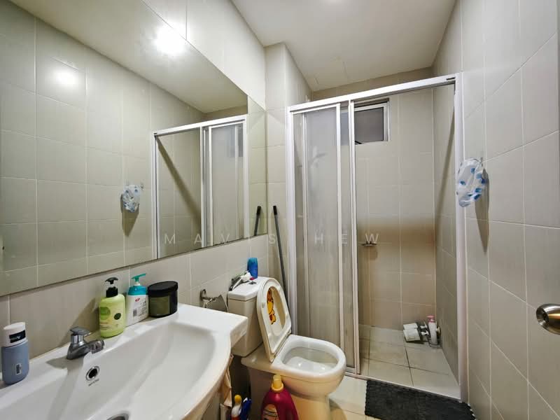 Servis Apartment untuk Disewa di Meridin Bayvue Serviced Apartment - Mavis Hew - Bathroom - PropertyGuru.com.my