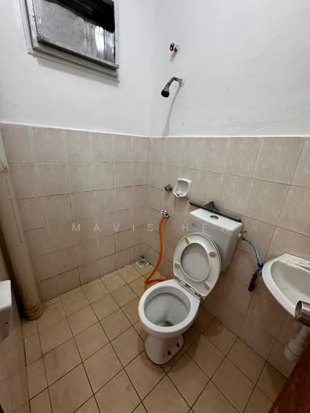 2-storey Terraced House for Rent in Taman Mutiara Rini (Skudai) - Mavis Hew - Bathroom - PropertyGuru.com.my