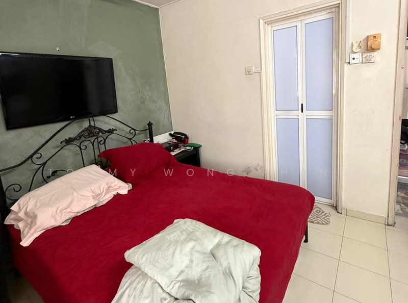 Rumah Teres 2 Tingkat untuk Dijual di Taman Sri Sinar (Segambut) - Tommy Wong Phang - Bedroom - PropertyGuru.com.my