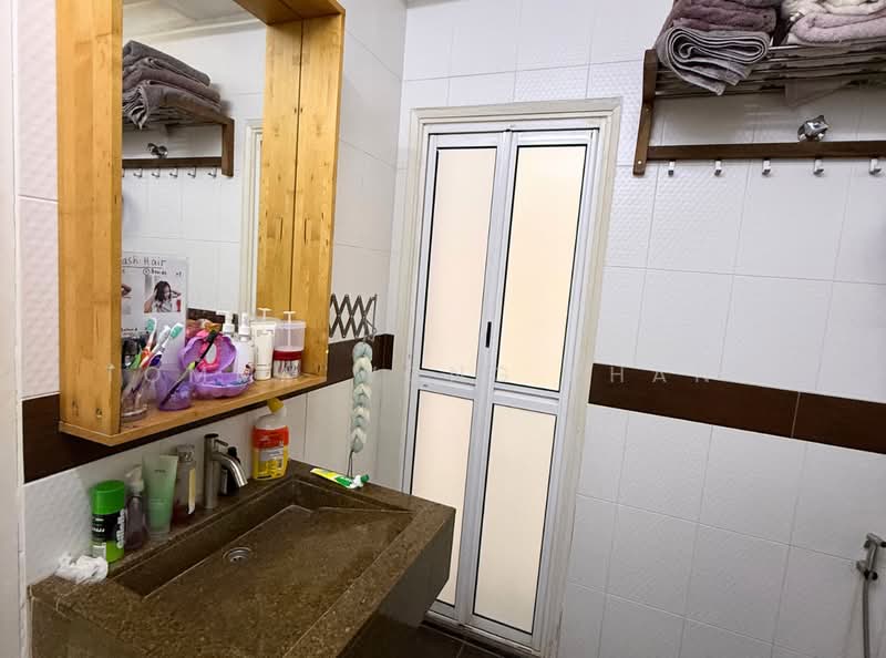 Rumah Teres 2 Tingkat untuk Dijual di Taman Sri Sinar (Segambut) - Tommy Wong Phang - Bathroom - PropertyGuru.com.my
