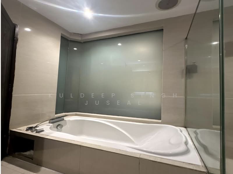 Hotel / Resort untuk Dijual di Kuala Lumpur (Kuala Lumpur) - Kuldeep Singh Juseal - Bathroom - PropertyGuru.com.my