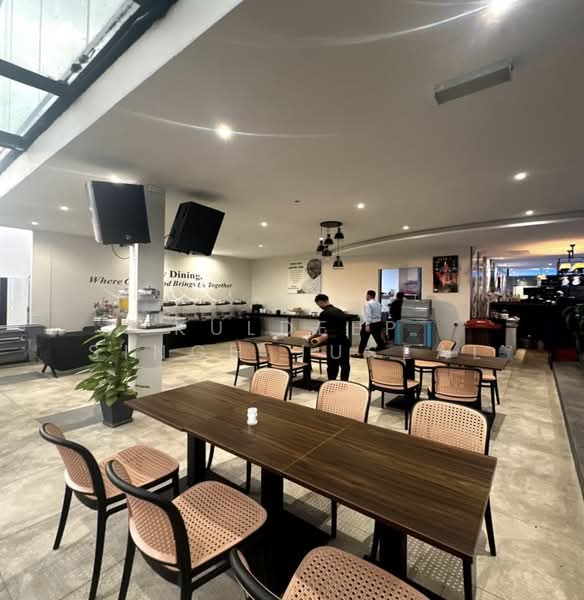 Hotel / Resort untuk Dijual di Kuala Lumpur (Kuala Lumpur) - Kuldeep Singh Juseal - Dining Room - PropertyGuru.com.my