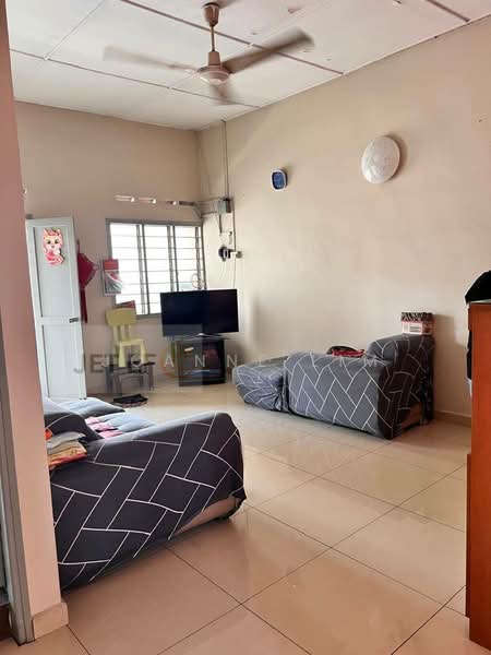Rumah Teres 1 Tingkat untuk Dijual di Klang (Selangor) - Joanne Lim - Living Room - PropertyGuru.com.my