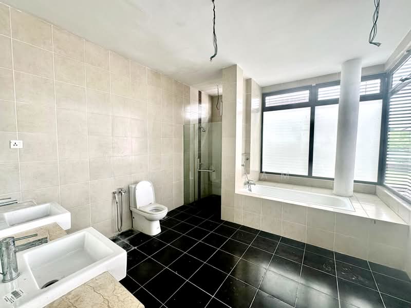 Rumah Banglo untuk Dijual di Bandar Seri Putra (Bangi) - Akmal Adam - Bathroom - PropertyGuru.com.my