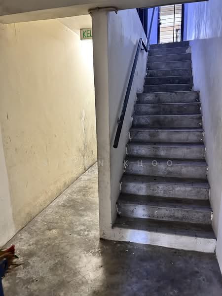 Rumah Flat untuk Dijual di Taman Kinrara Seksyen 4 - Simon Khoo - Corridor - PropertyGuru.com.my