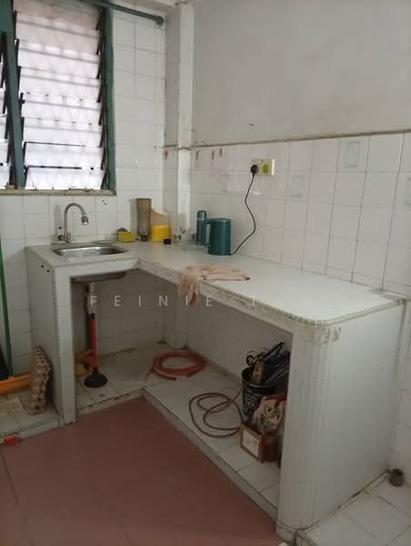 Rumah Flat untuk Dijual di Kuchai Jaya Flat - Feinie Tan - PropertyGuru.com.my