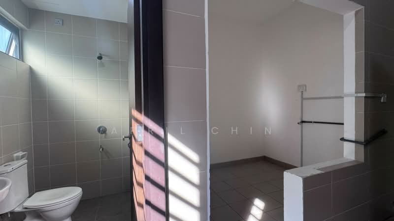 Rumah Teres untuk Disewa di Iskandar Puteri (Nusajaya) (Johor) - April Chin - Bathroom - PropertyGuru.com.my