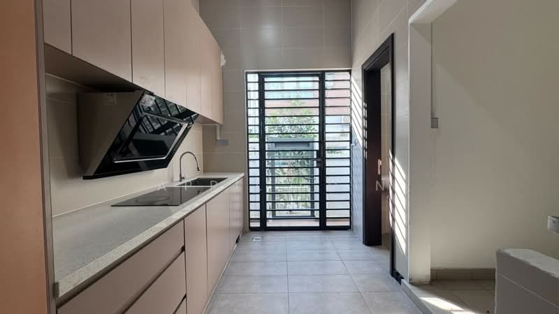 Rumah Teres untuk Disewa di Iskandar Puteri (Nusajaya) (Johor) - April Chin - Kitchen - PropertyGuru.com.my