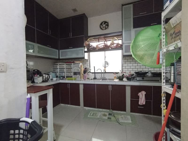 Rumah Berkembar untuk Dijual di Taman Tropika 2 (Kajang) - Adilah Adib - Kitchen - PropertyGuru.com.my