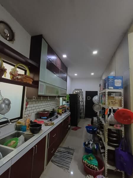 Rumah Berkembar untuk Dijual di Taman Tropika 2 (Kajang) - Adilah Adib - Kitchen - PropertyGuru.com.my