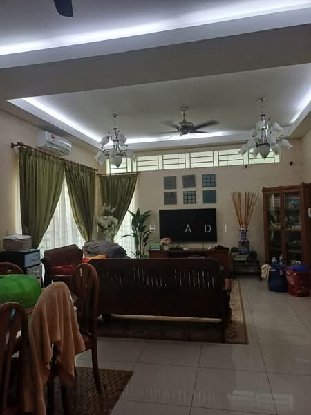 Rumah Berkembar untuk Dijual di Taman Tropika 2 (Kajang) - Adilah Adib - Living Room - PropertyGuru.com.my