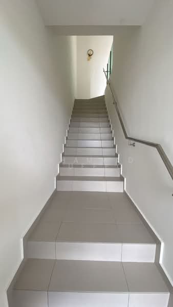 2-storey Terraced House for Rent in Bandar Enstek (Negeri Sembilan) - Muhammad Taufeeq - Corridor - PropertyGuru.com.my