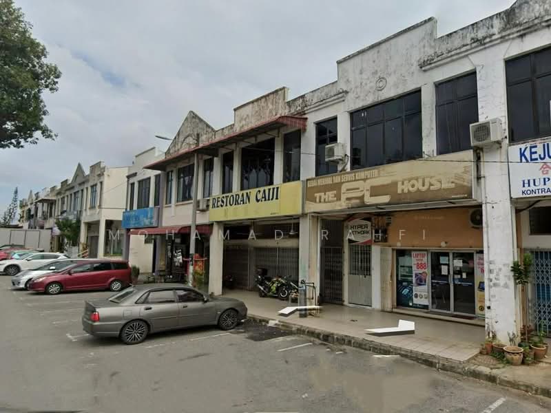 2-storey Terraced House for Sale in Taman Kulai Utama (Kulai) - Mohamad Rahfi - Exterior - PropertyGuru.com.my